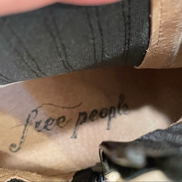 Free People James Leather Block Heel Chunky Lug Sole Chelsea Booties - Picture 6 of 8